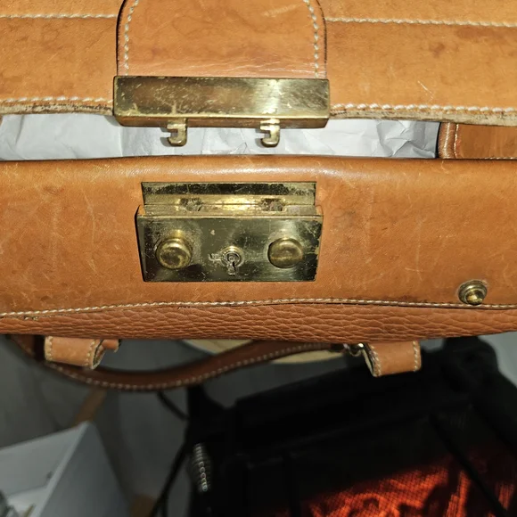 🦆Vintage Dooney & Bourke Doctor Bag Satchel British Tan Crossbody🦆 - Picture 10 of 11